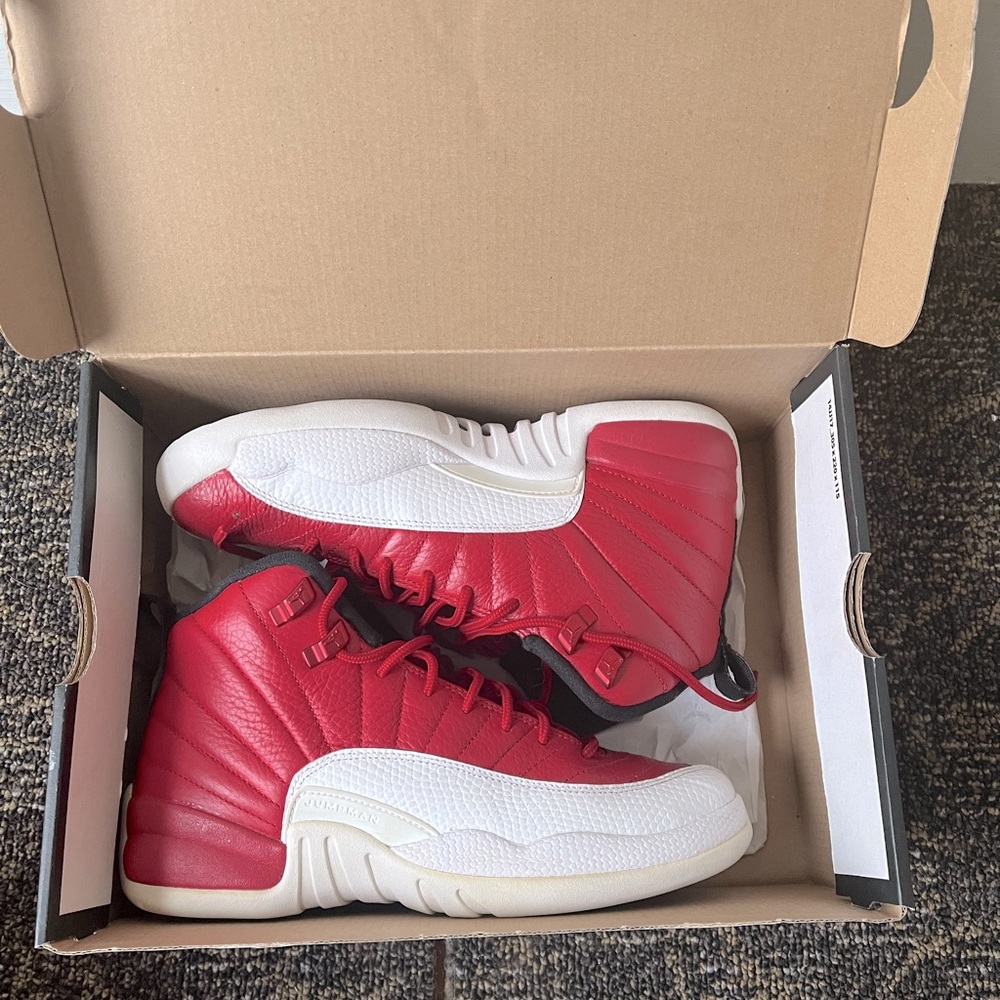 Jordan Retro Gym Red 12s